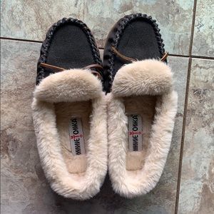 Minnetonka Moccasins size 6